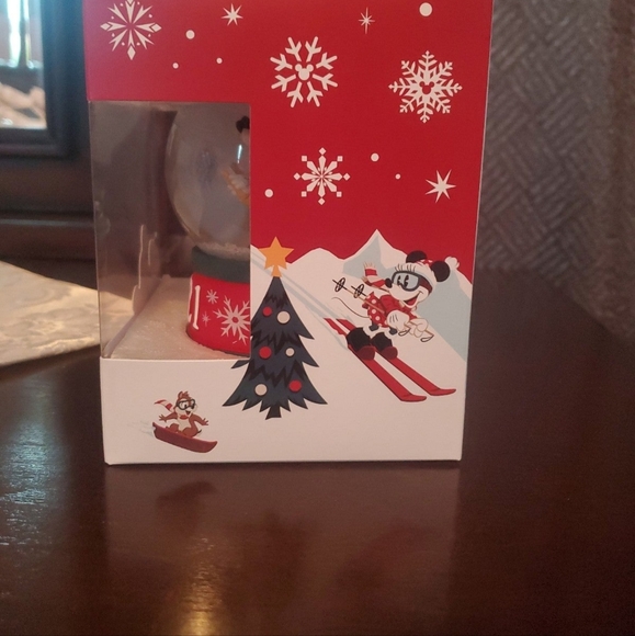 🎈 3/$20 Mickey snowglobe - Picture 2 of 6